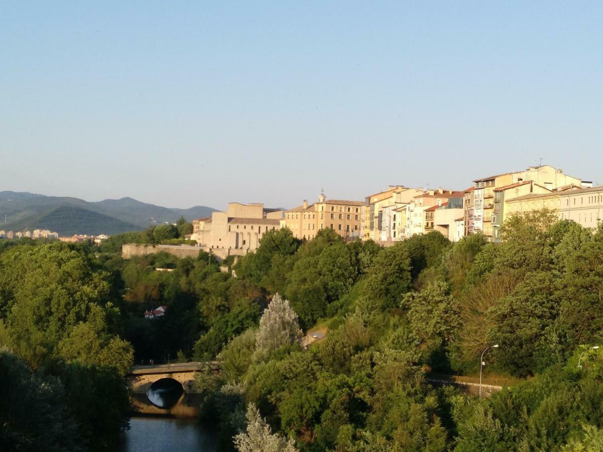 El Oasis De La Estafeta Apartman Pamplona Kültér fotó